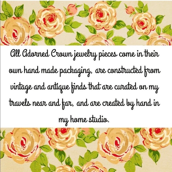 ⭐️Adorned Crown Artisan Assemblage aquarium collection sea creatures necklace - Picture 14 of 14